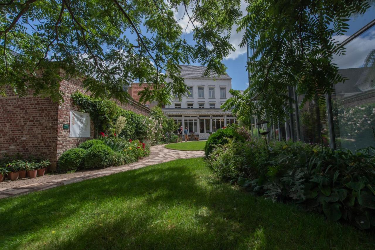 Отель Talbot House Поперинге Экстерьер фото