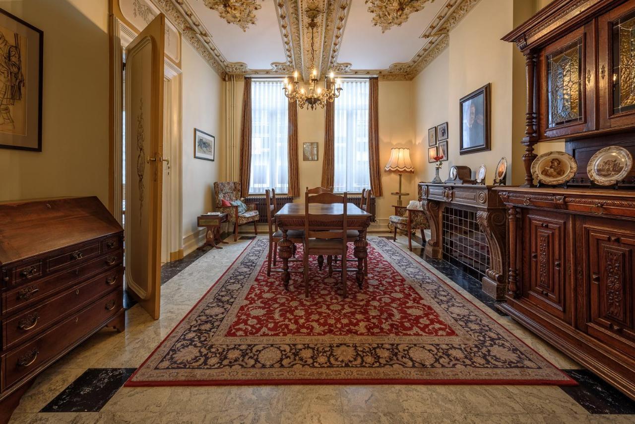 Отель Talbot House Поперинге Экстерьер фото